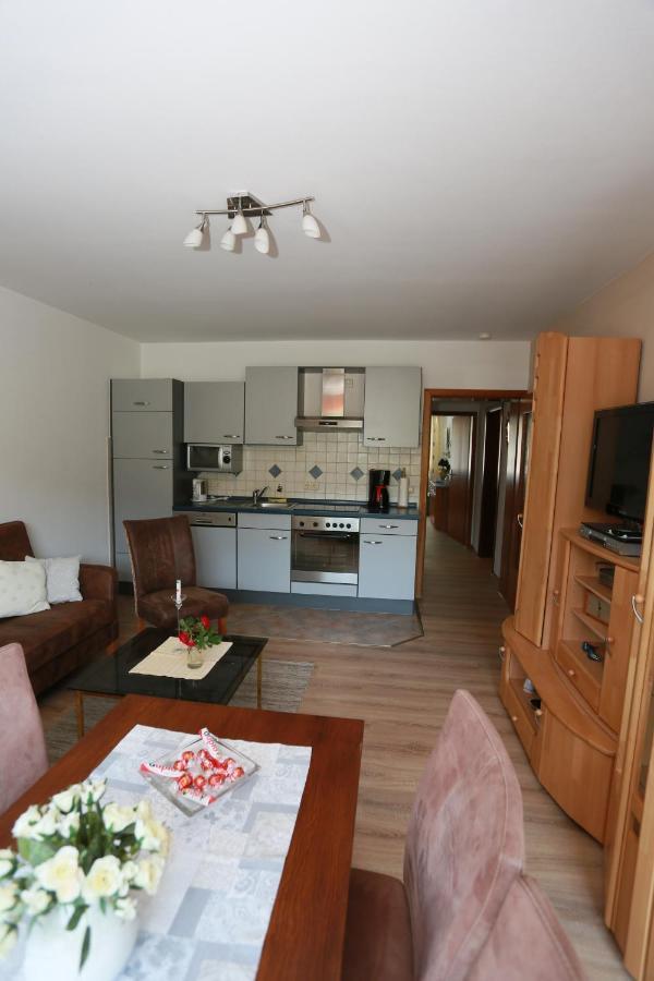 Ferienwohnung Moselblick-Stein ฟาลวิก ภายนอก รูปภาพ