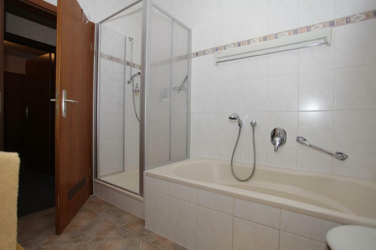 Ferienwohnung Moselblick-Stein ฟาลวิก ภายนอก รูปภาพ